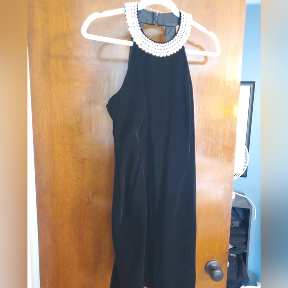 Vintage Little Black Dress with Pearl Collar Size 8 - Picture 2 of 9